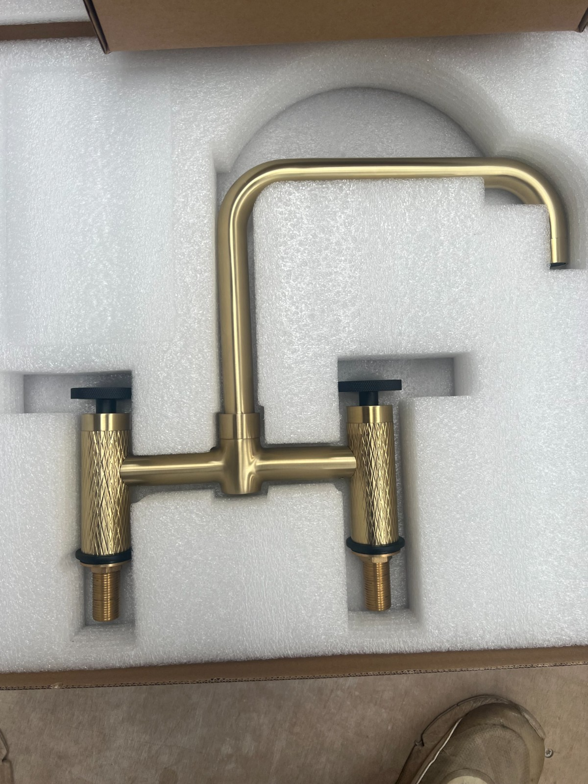 NEW Brass Black Quilt bridge Mixer tap Victoria plumbing tap factory AX4605