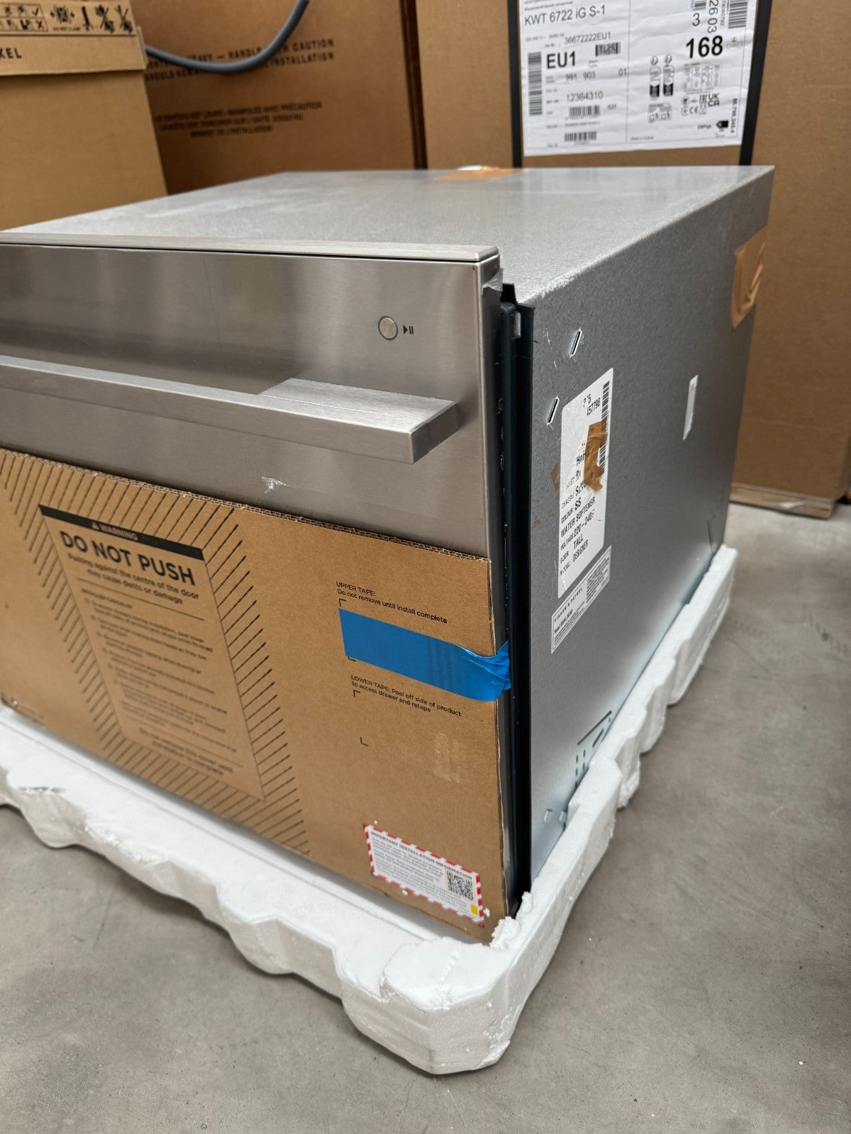 NEW Unused Fisher & Paykel DD60SDFHTX9 Stainless Steel Dishwasher Drawer BR4629