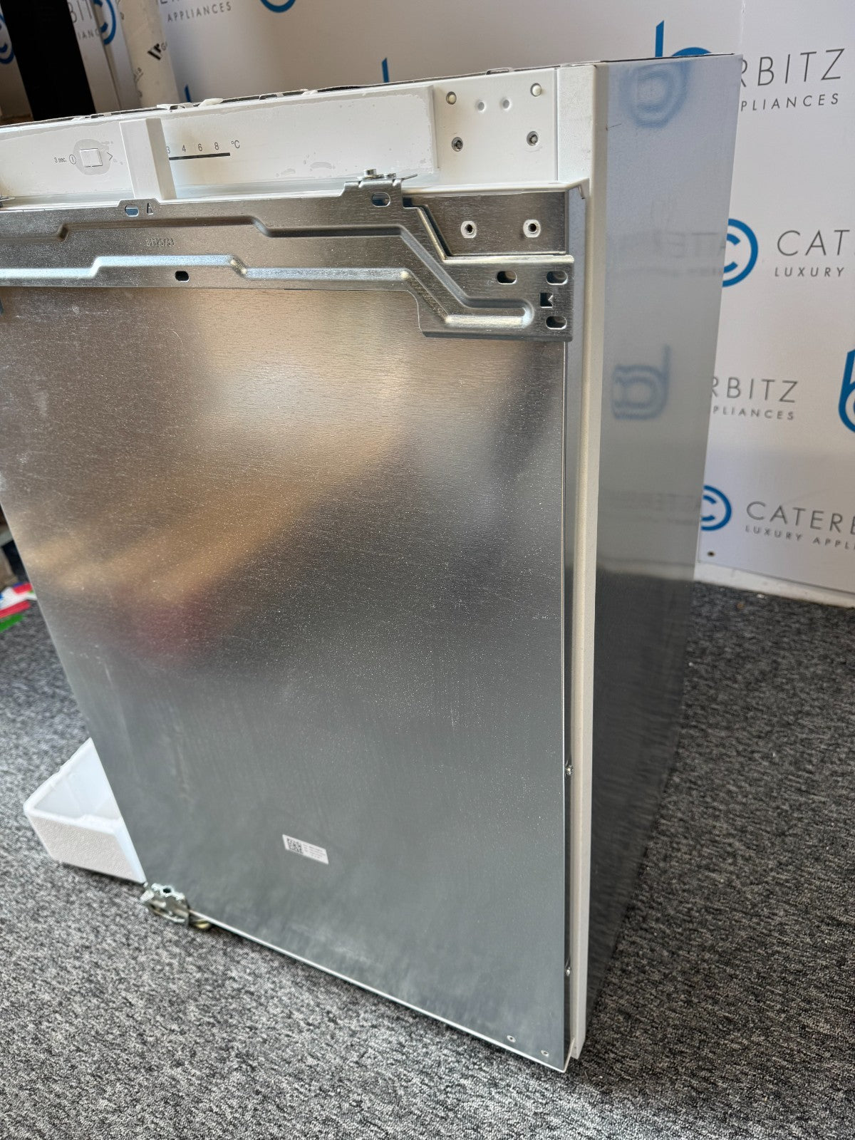 NEW Neff KU1212FE0G Built in Integrated Fridge BR4509