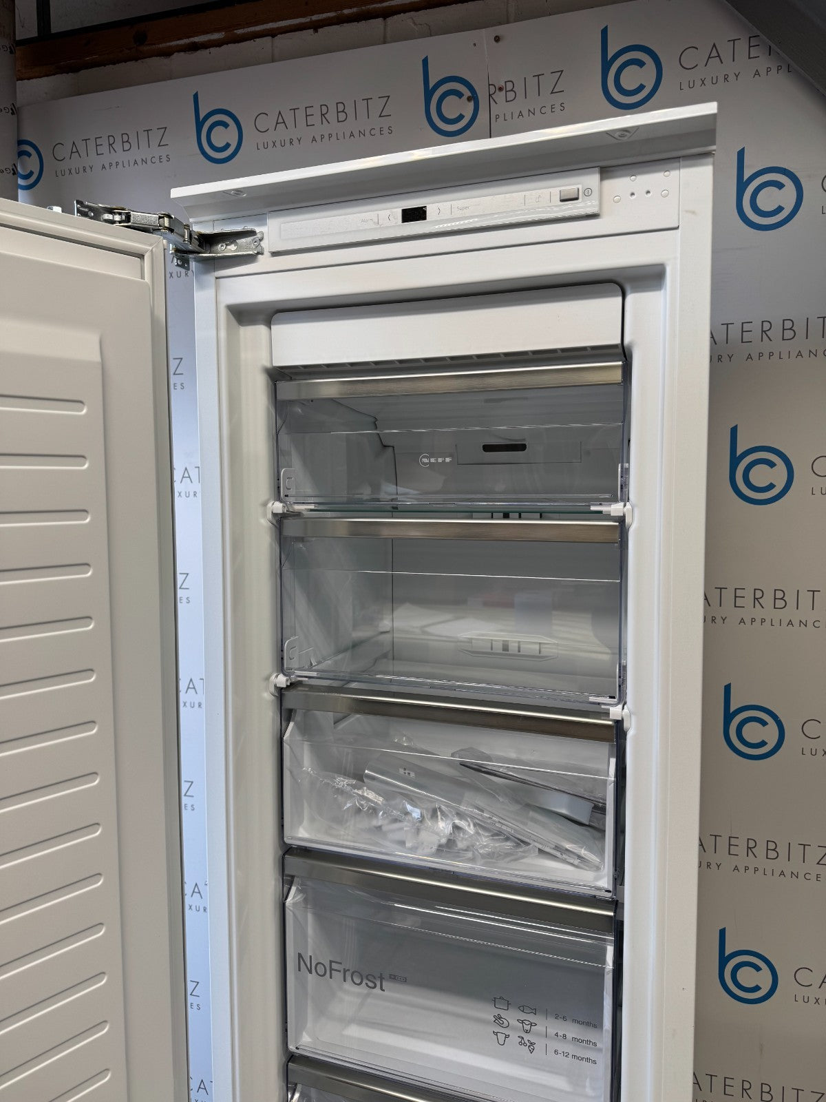 New Neff GI7815NE0 Integrated No Frost Built in Column Freezer BR4158