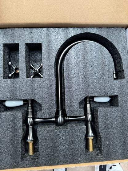 NEW Traditional Bridge Mixer tap Victoria plumbing tap factory Gunmetal AX4542