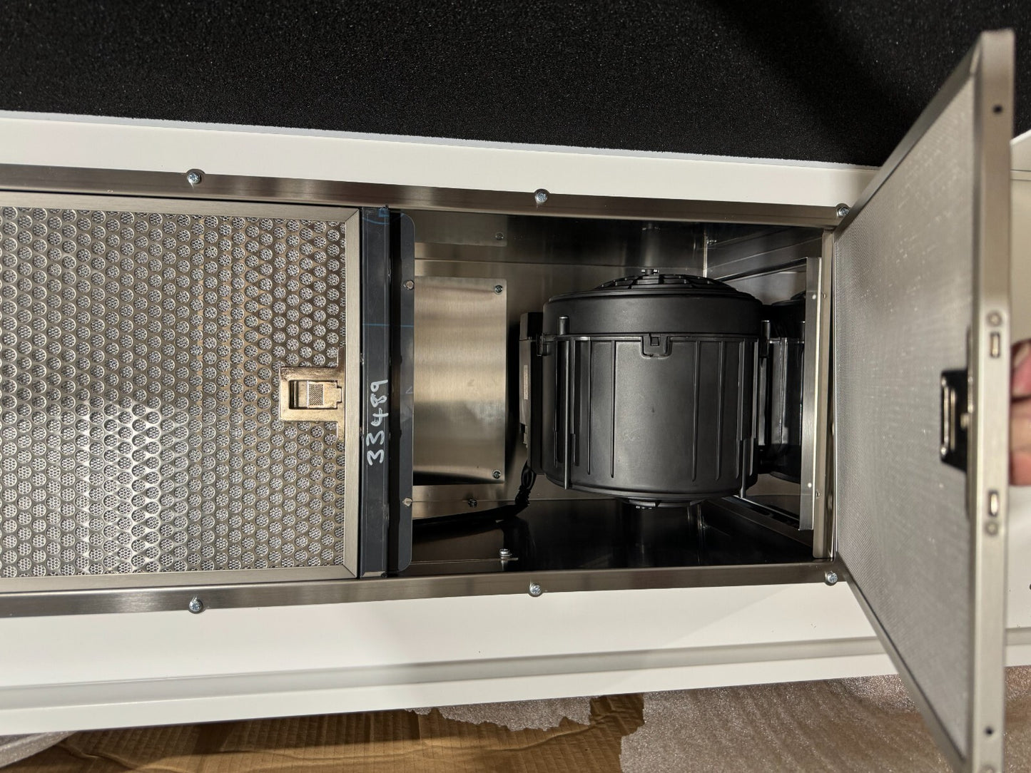 NEW Westin STRATUS AIR 1180 Built In ceiling Extractor Hood blower white
