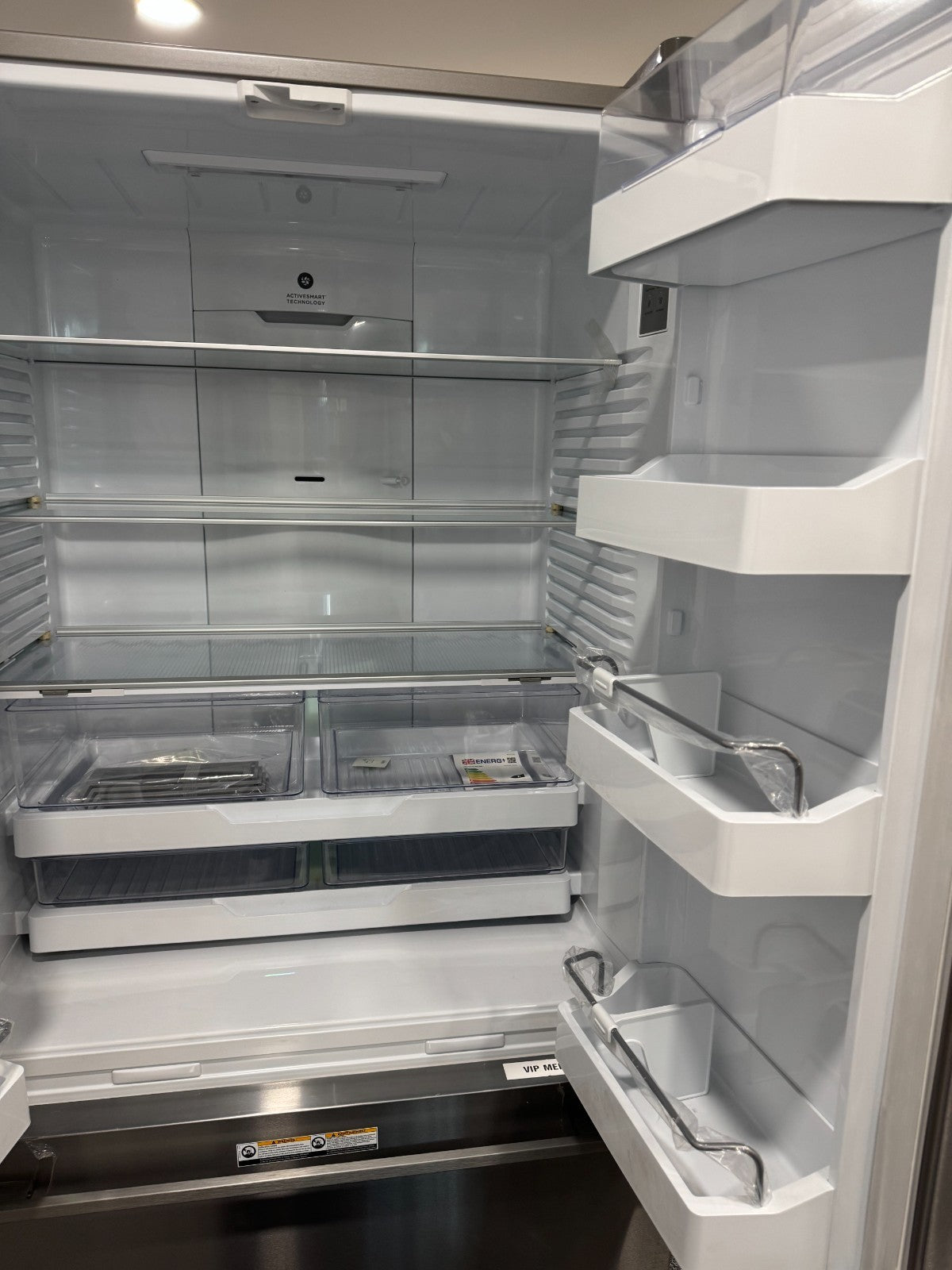 UNUSED Fisher & Paykel RF610ADJX7 Fridge Freezer freestanding BR4277