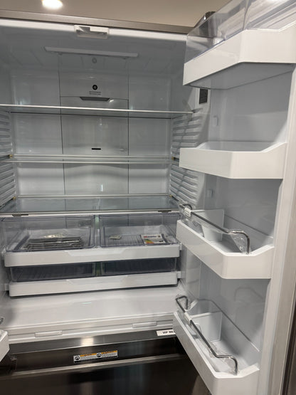 UNUSED Fisher & Paykel RF610ADJX7 Fridge Freezer freestanding BR4277