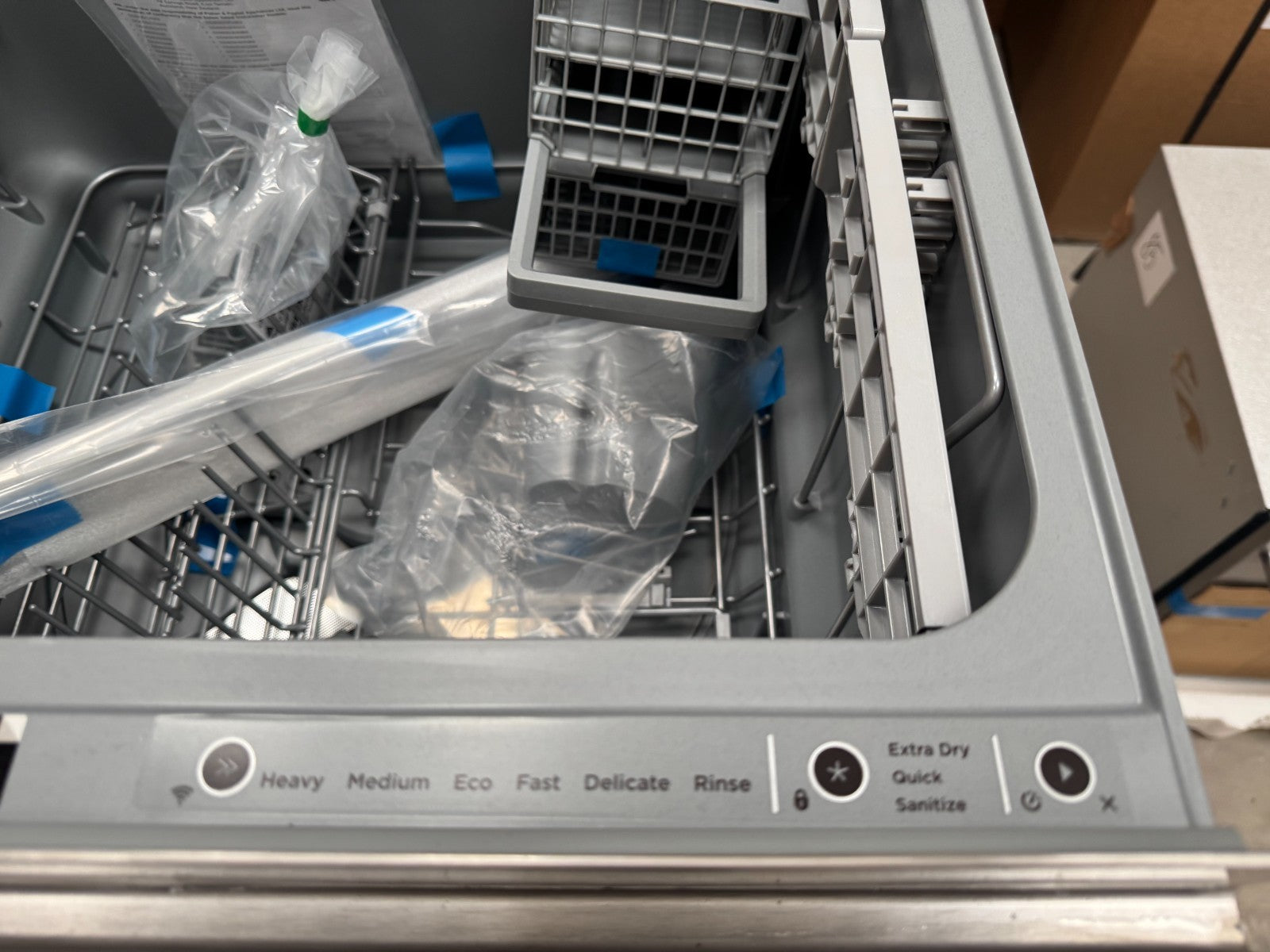 NEW Unused Fisher & Paykel DD60ST4HNX9 Stainless Steel Dishwasher Drawer BR4630
