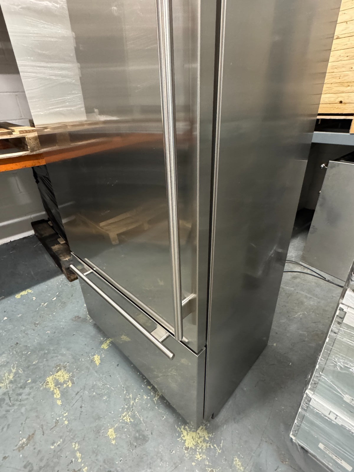 Sub-Zero ICBBI-36U/S/th Fridge Freezer 36 inch ICE subzero w/ Side panels BR4140