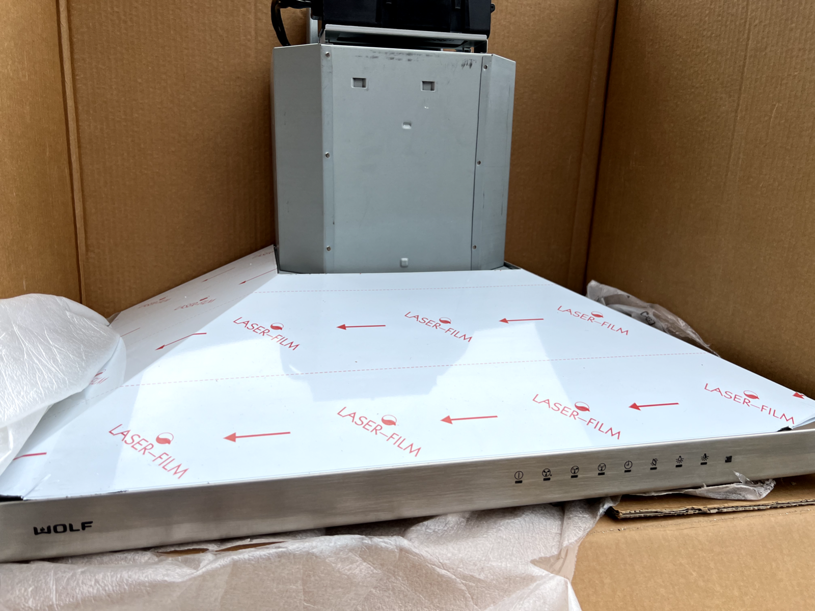 New Wolf ICBVW30S Wall Hood extractor stainless steel appliance sub zero