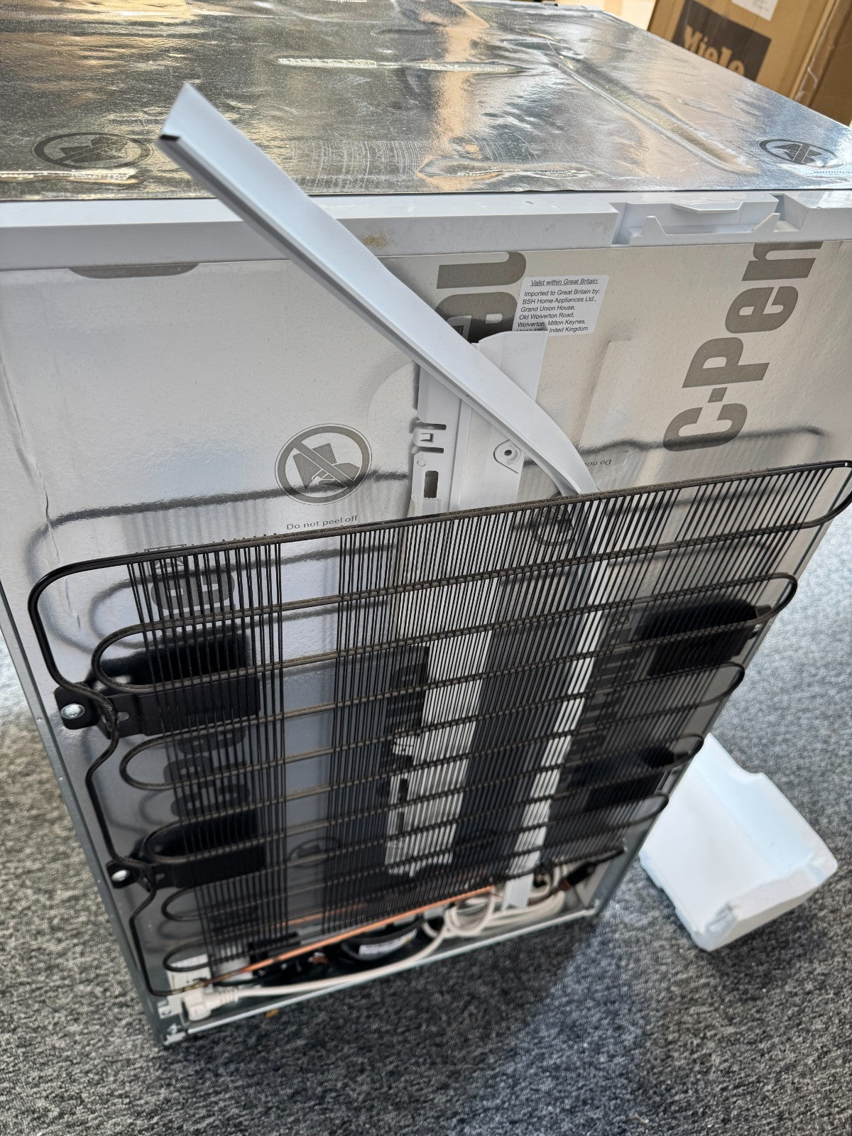 NEW Neff KU1212FE0G Built in Integrated Fridge BR4509