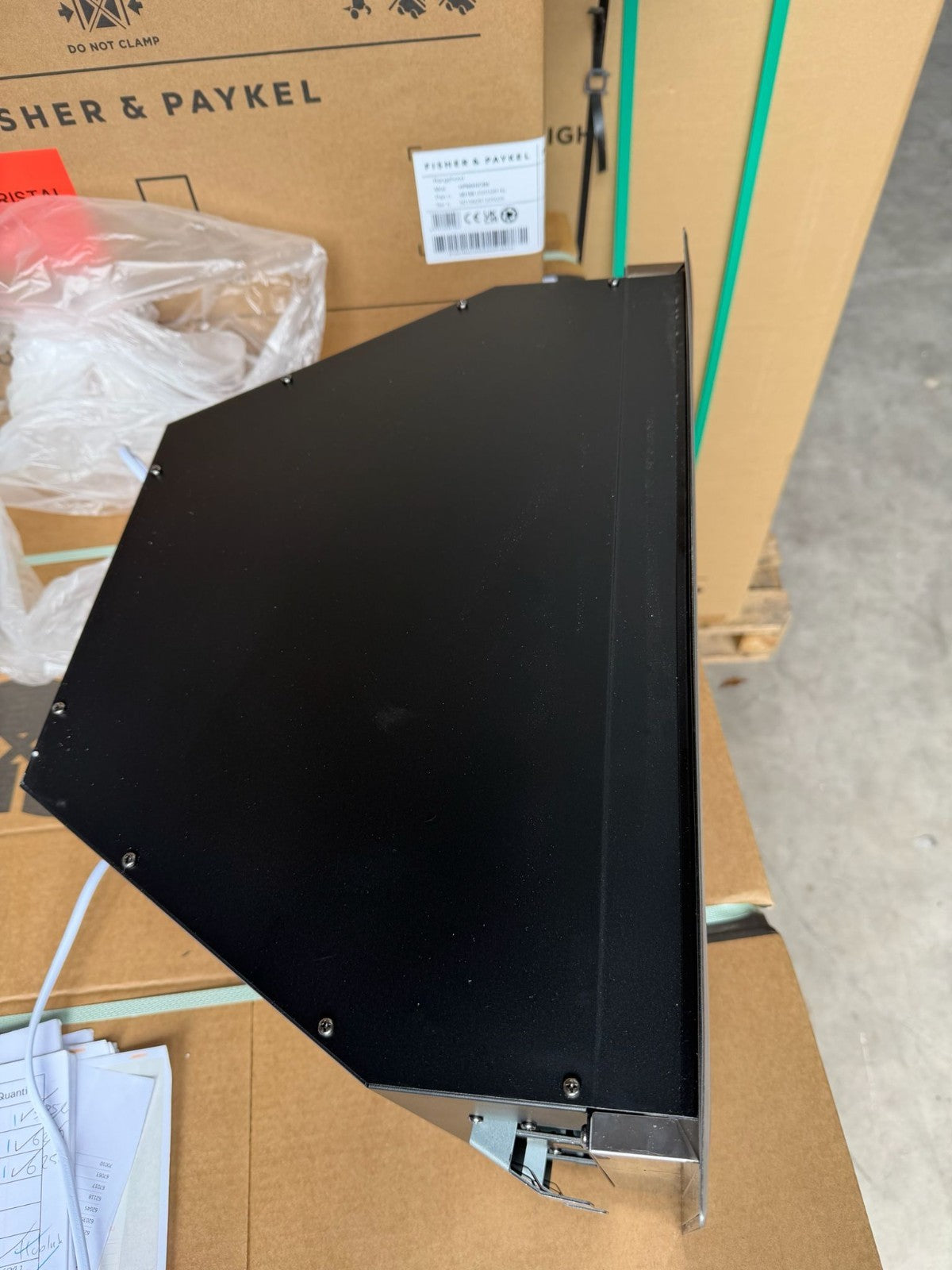 New Fisher & Paykel HP60IHCB4 Integrated canopy Cooker Hood Extractor BR4650