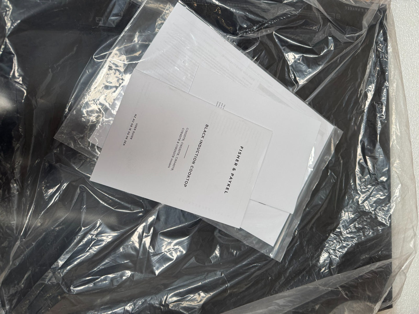 NEW Unused Fisher & Paykel CI604DTB4 Cooktop Induction Electric Hob BR2350 /2352