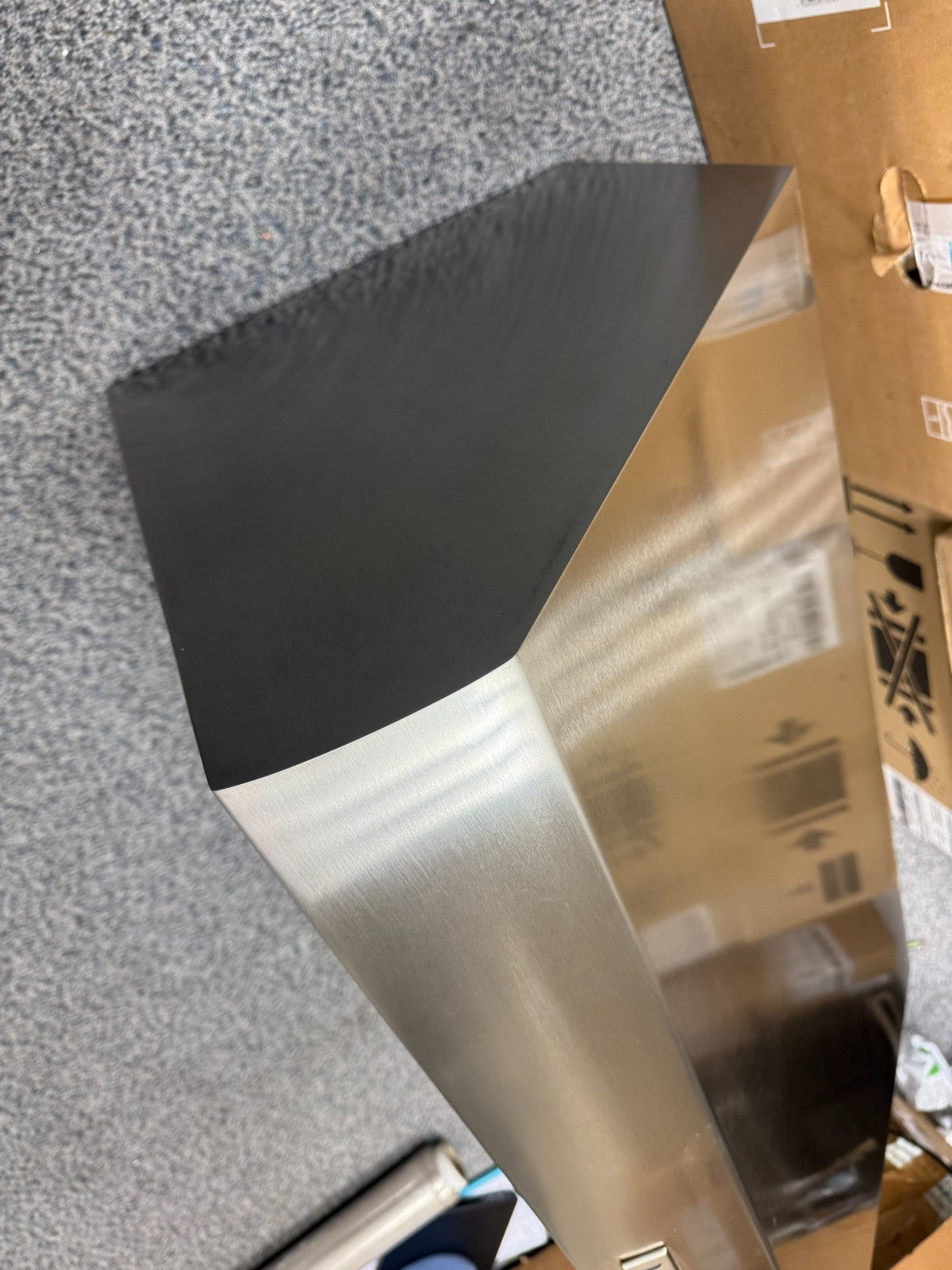 UNUSED Wolf Pro Wall Hood Extractor 914mm Appliance B34123