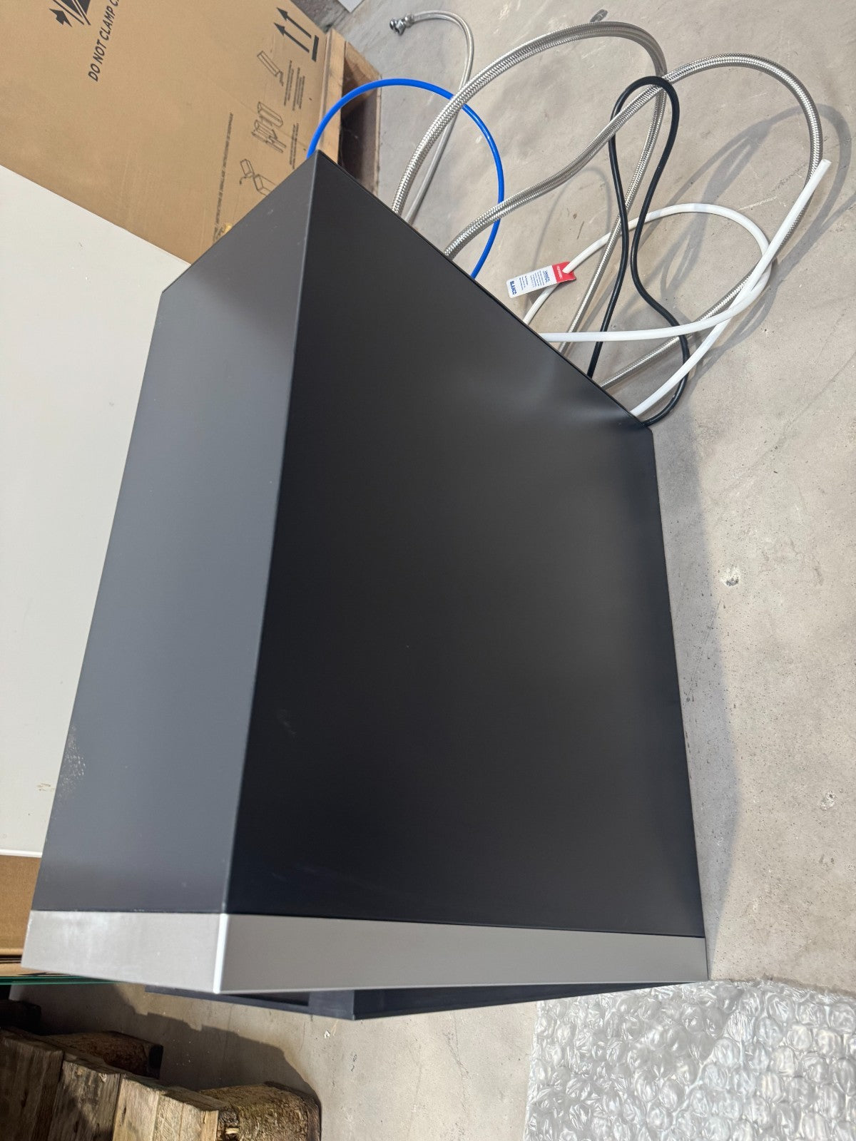 Ex Display Blanco Choice Icona Dark Steel Tap & CHOICE.AII Tank 527659 527661
