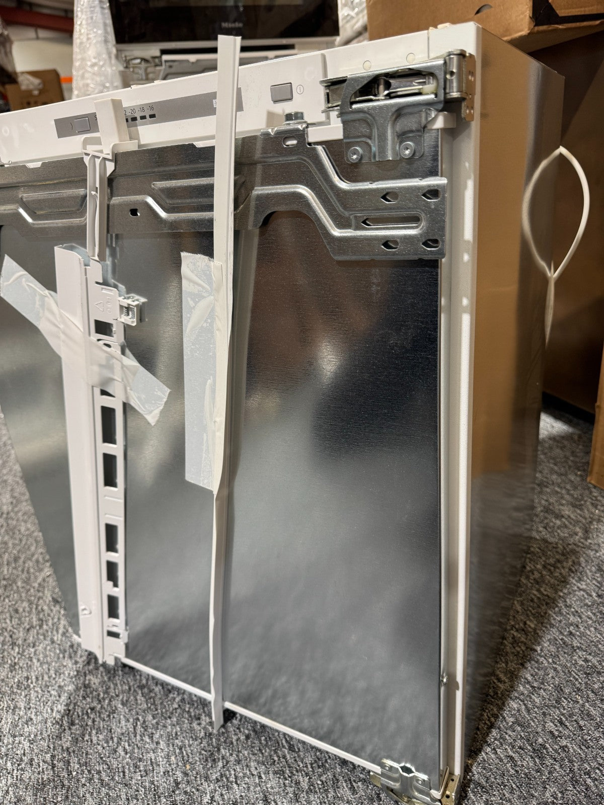 New Neff GI1113FE0 56 cm built in Integrated freezer BR4406