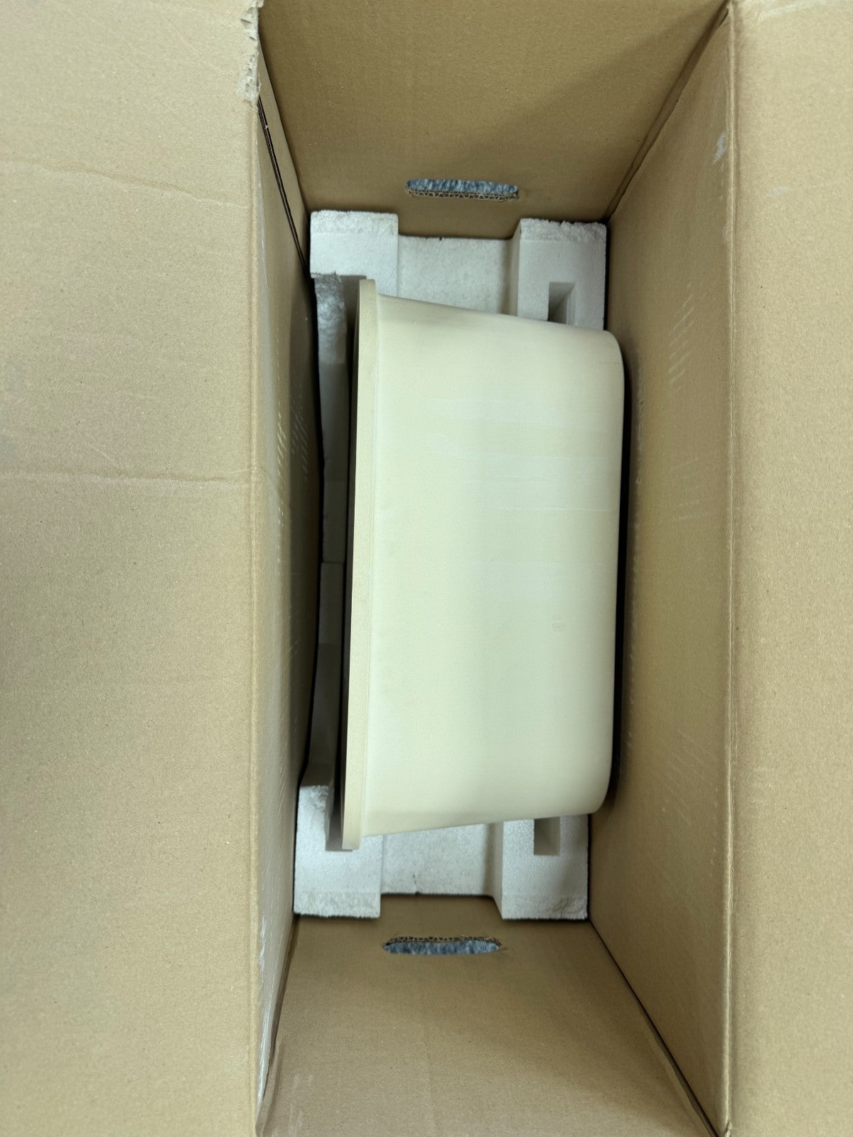 NEW Villeroy - Boch Cisterna 6704G001 White Ceramic Kitchen Sink Basin BR4242