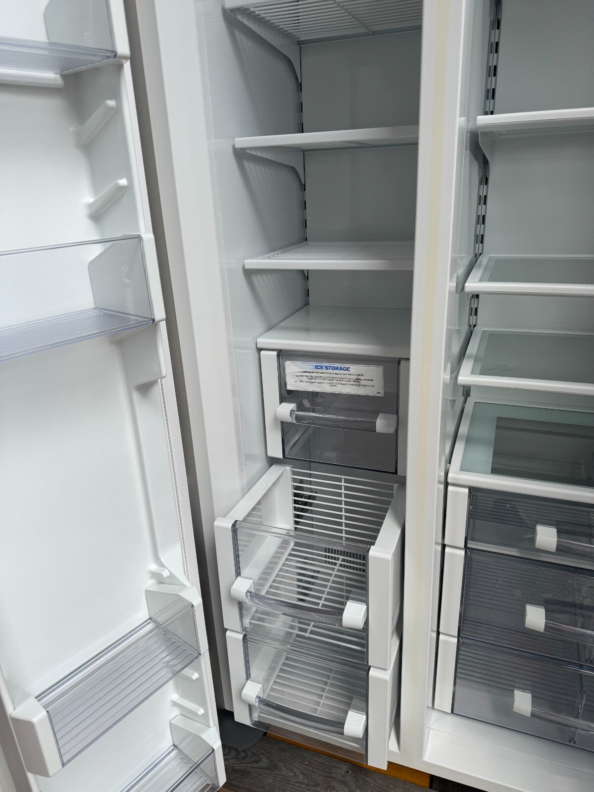 SubZero ICBBI-42S/S/TH Fridge Freezer 42inch side by side Sub Zero Wolf A42287