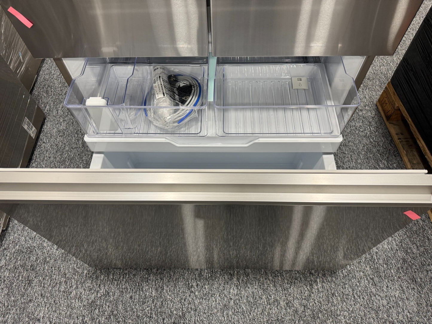 NEW Fisher & Paykel RF540ANUX6 Fridge Freezer Handleless ICE appliance BR685