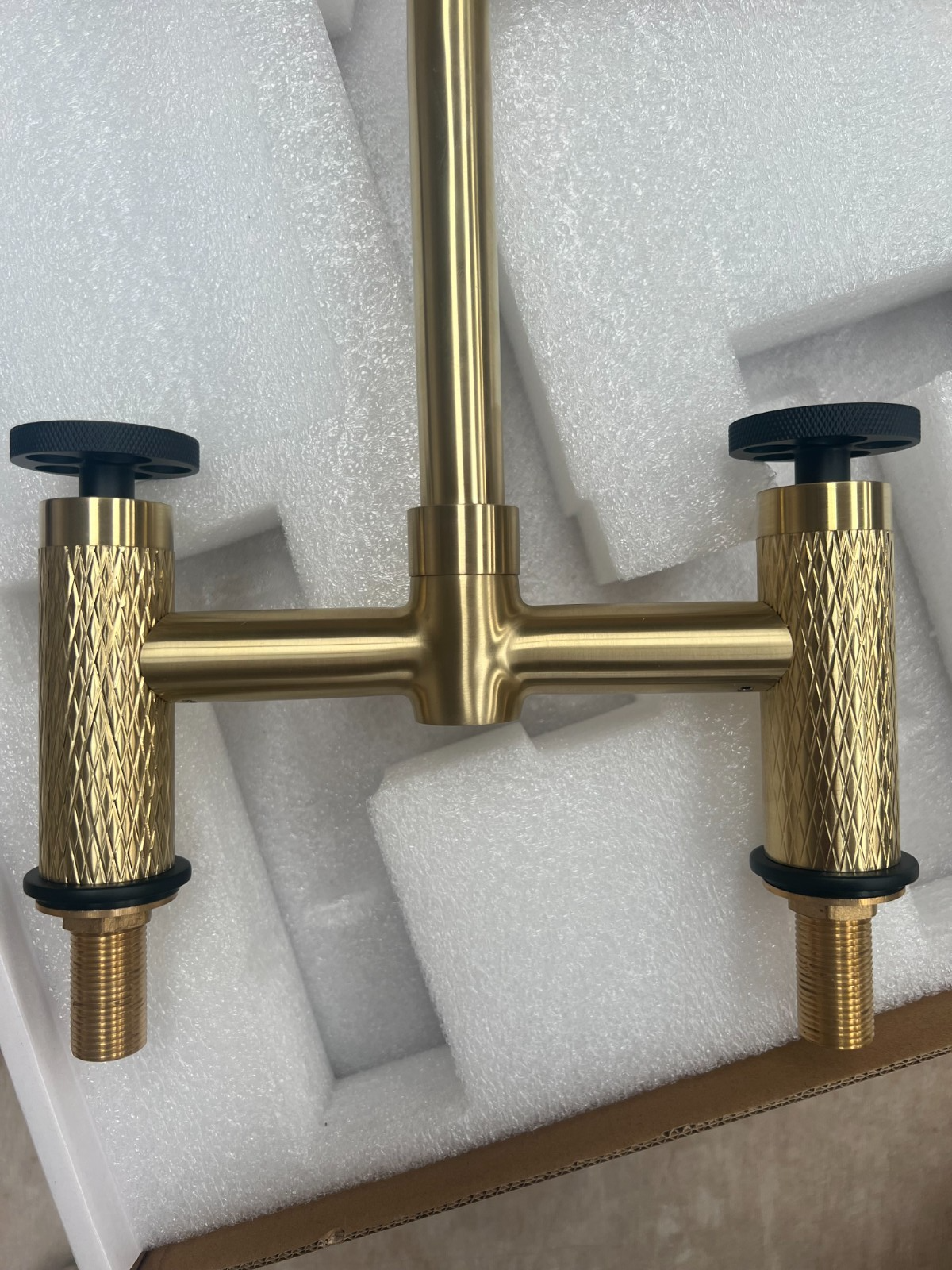 NEW Brass Black Quilt bridge Mixer tap Victoria plumbing tap factory AX4605