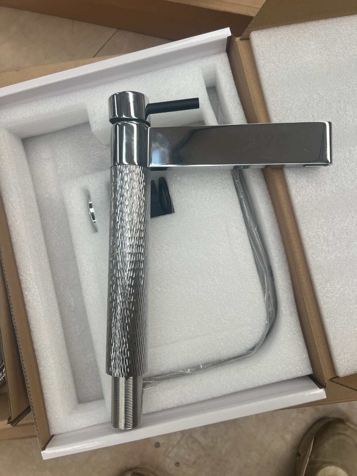 NEW CHROME Quilt Lever Kitchen Mixer tap Victoria plumbing tap factory AX4600