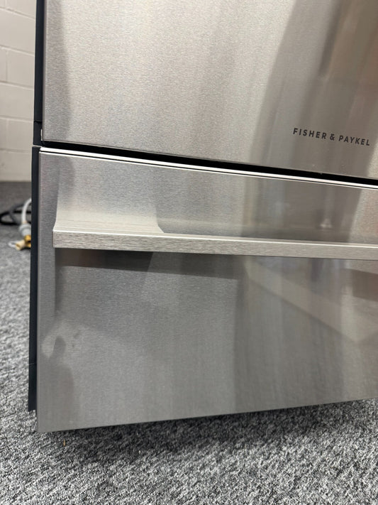 UNUSED Fisher & Paykel DD60DDFHX9 double drawer dishwasher silver BR2299