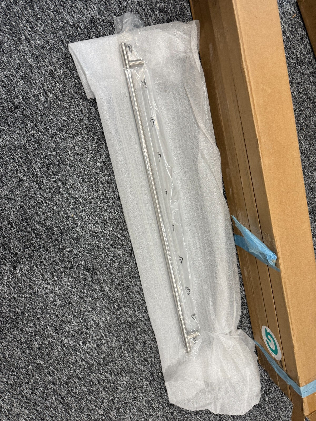 New Liebherr 990033900 3/4 Inch Round Tubular Handles x 4 BR2011