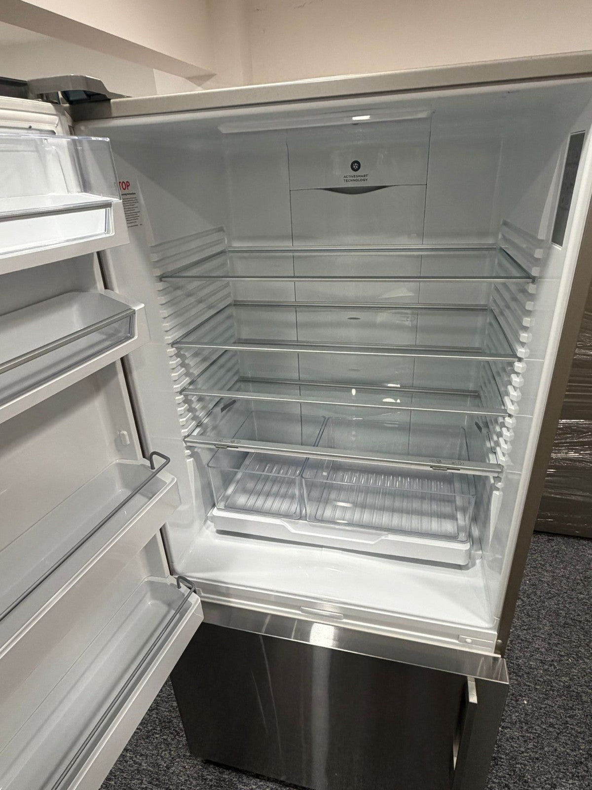 Ex Display Fisher & Paykel Fridge Freezer RF522BLXFD5 LEFT hand hinged BR4661