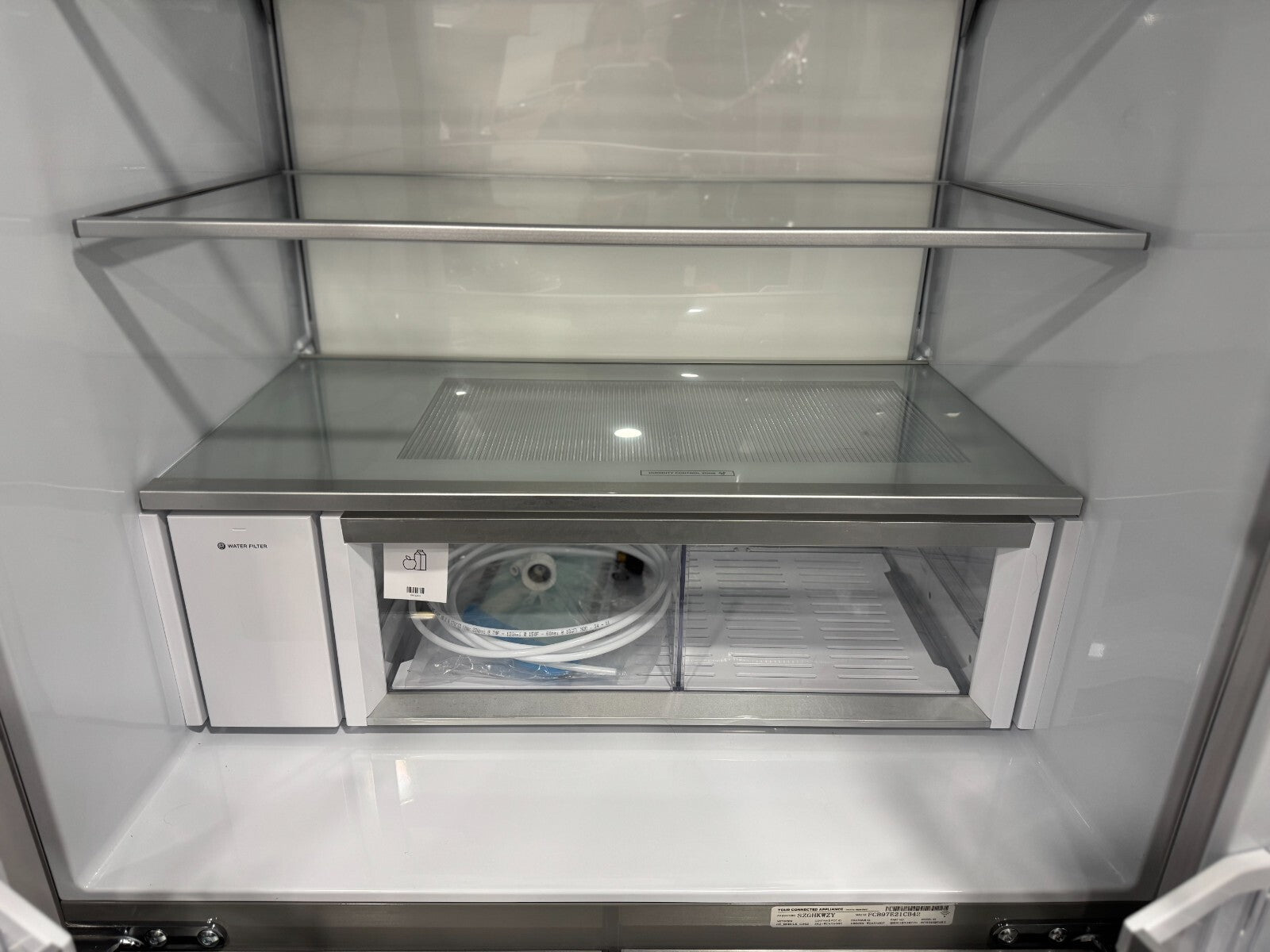 Fisher & Paykel RF500QNUVX1 Fridge Freezer Freestanding Refrigerator ICE BR683