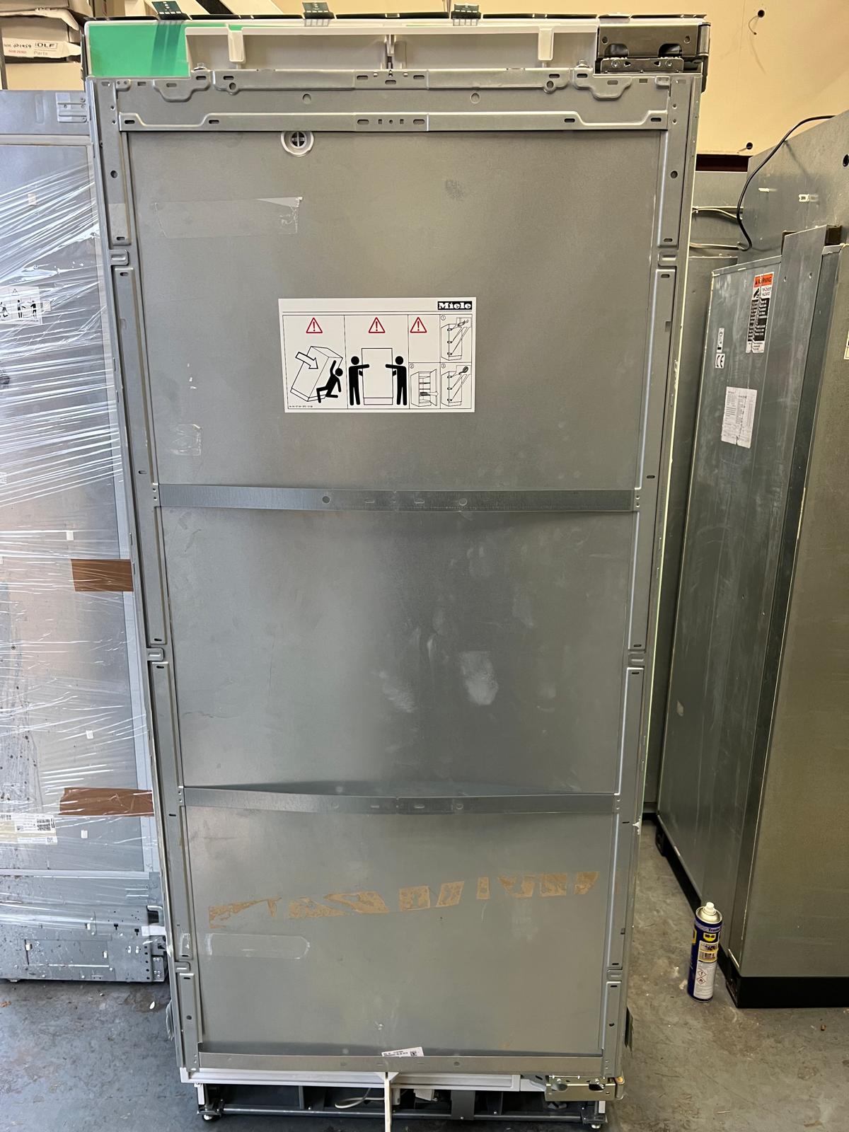 UNUSED Miele K 1901 VI 90cm Integrated Fridge BR4105