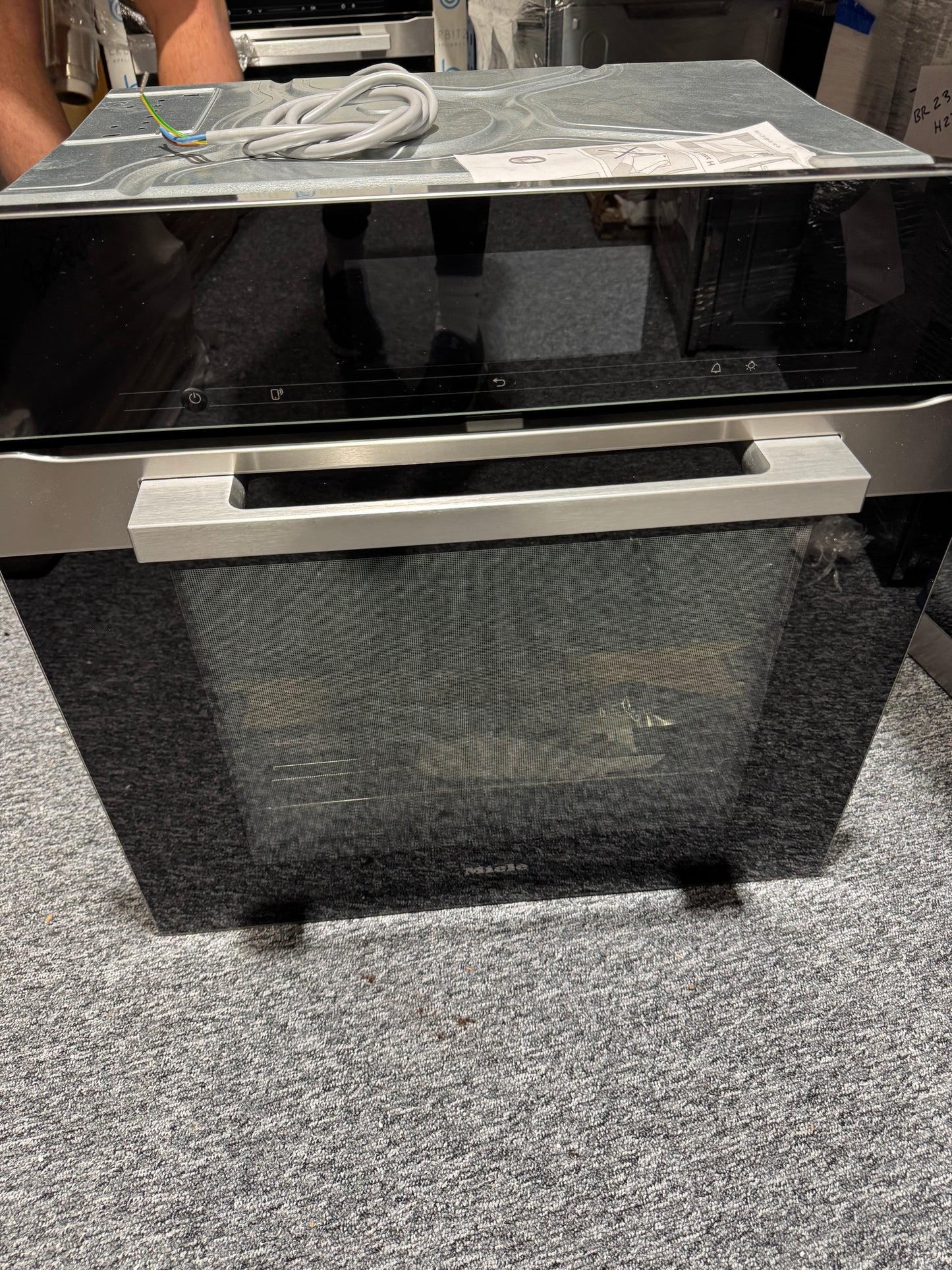 New Unused Miele H 7860 BP Built in Oven Cooker BR2385