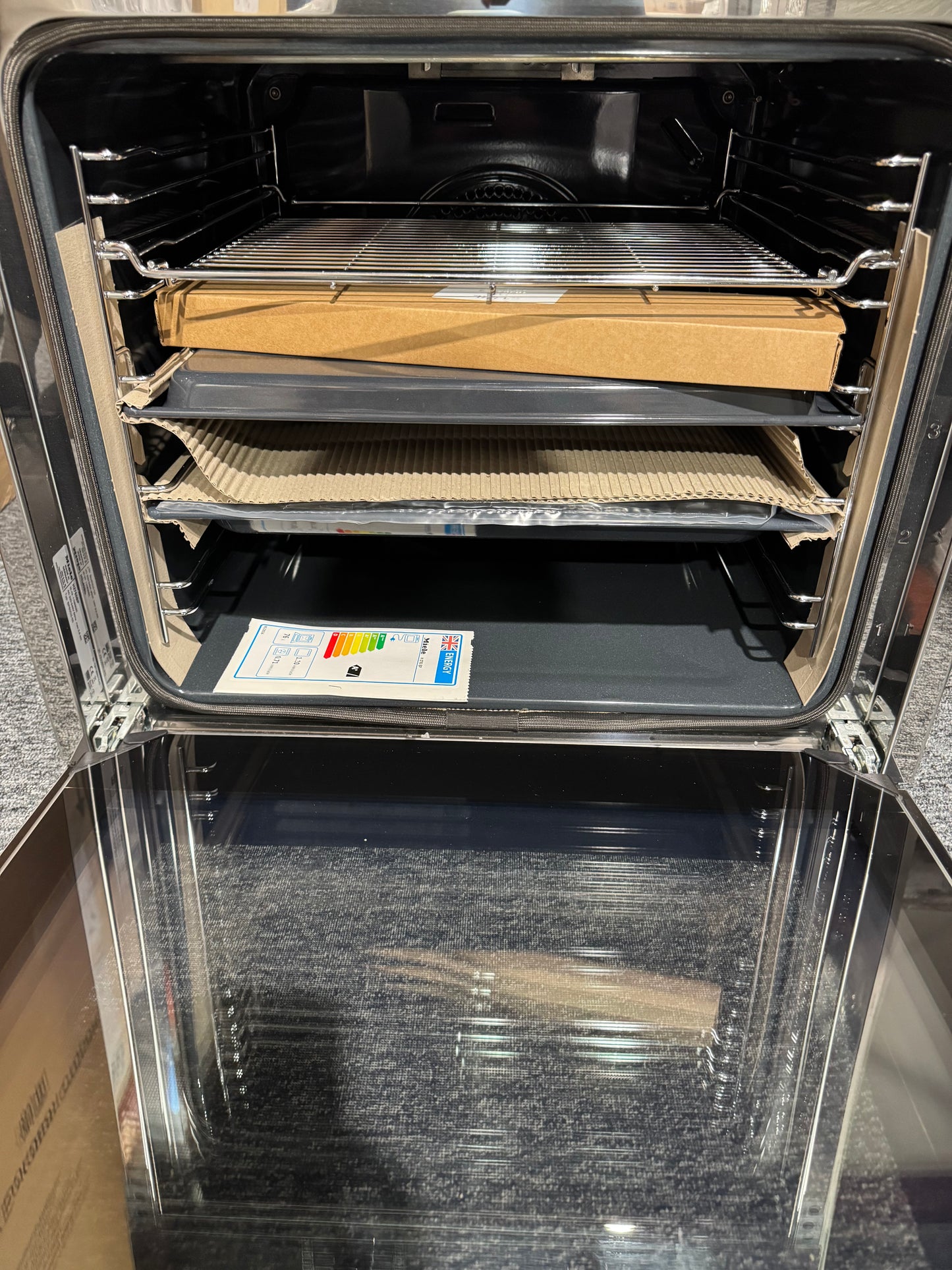 NEW Miele H 2760 BP Built in Miele Oven Clean steel BR2389