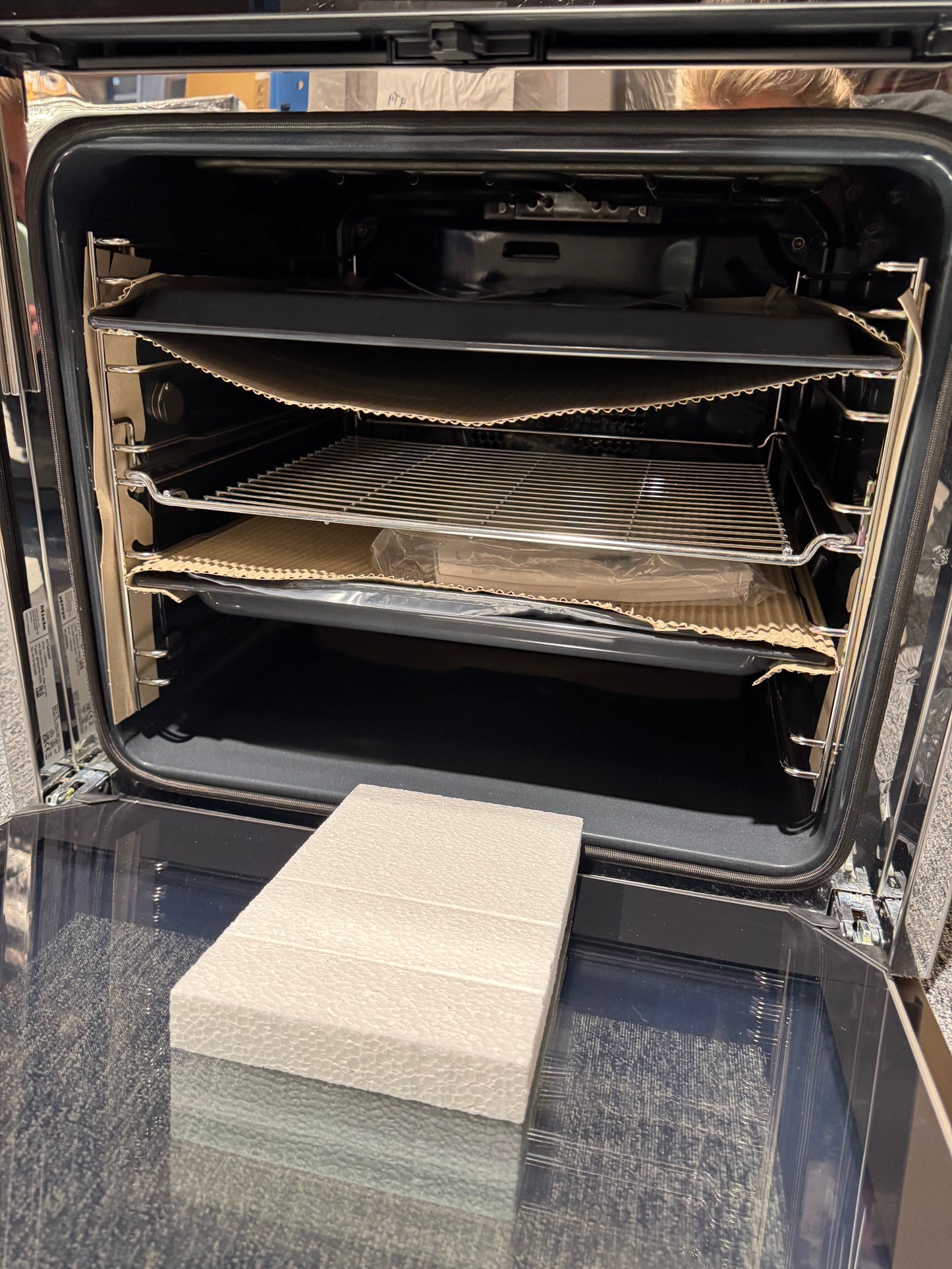 New Miele H 7660 BP Built in Wall Oven Cooker clean steel BR2390