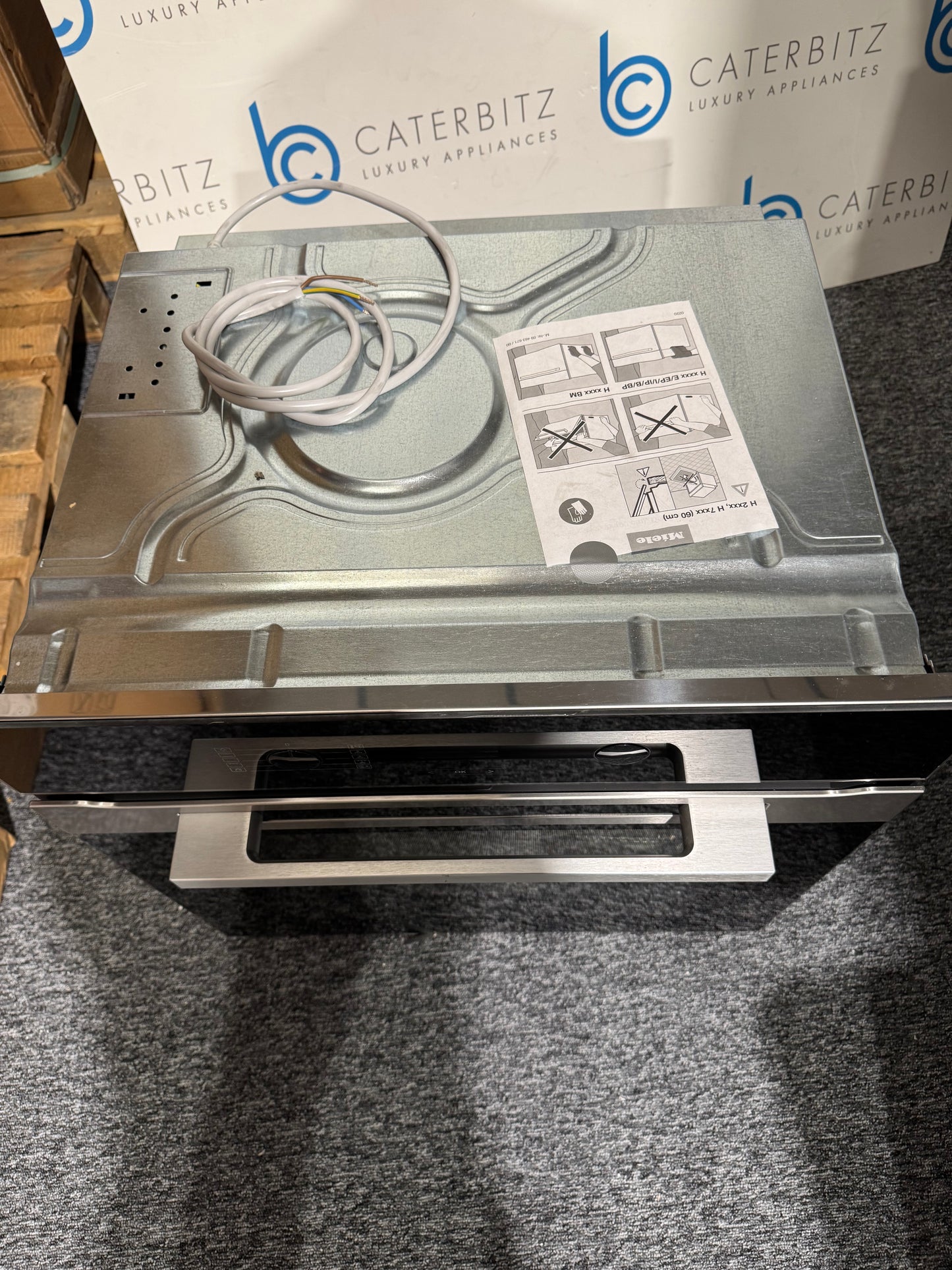 New Miele H 2860 BP Built in wall Oven Cooker BR2394