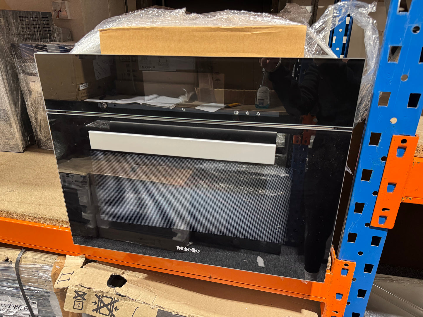 New Miele DGC 6805 Steam Combi Built In wall oven cooker BR2402