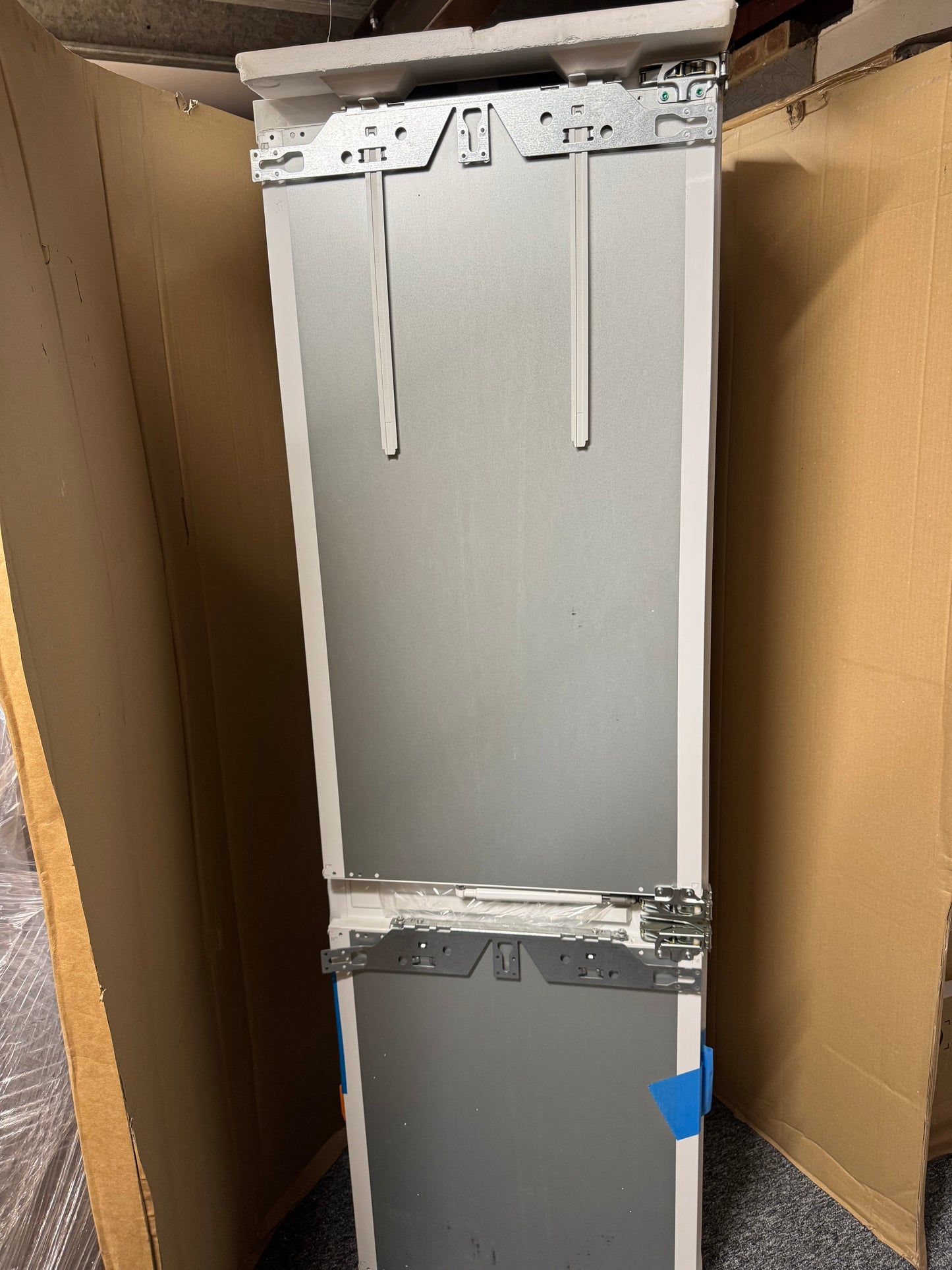 New Miele KFN 7764 D Integrated Fridge Freezer Damaged BR2408