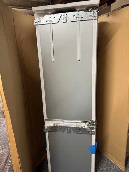 New Miele KFN 7764 D Integrated Fridge Freezer Damaged BR2408