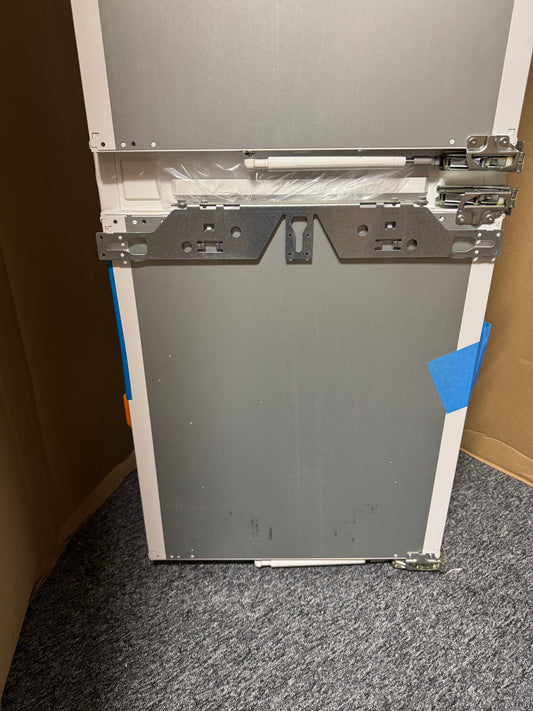 New Miele KFN 7764 D Integrated Fridge Freezer Damaged BR2408