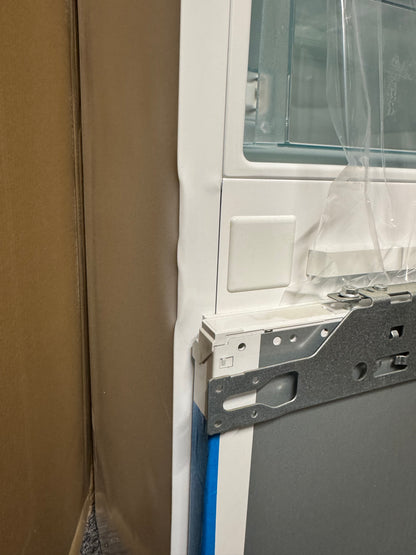 New Miele KFN 7764 D Integrated Fridge Freezer Damaged BR2408