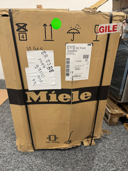Miele G7110SC Freestanding Dishwasher in Clean Steel BR2338