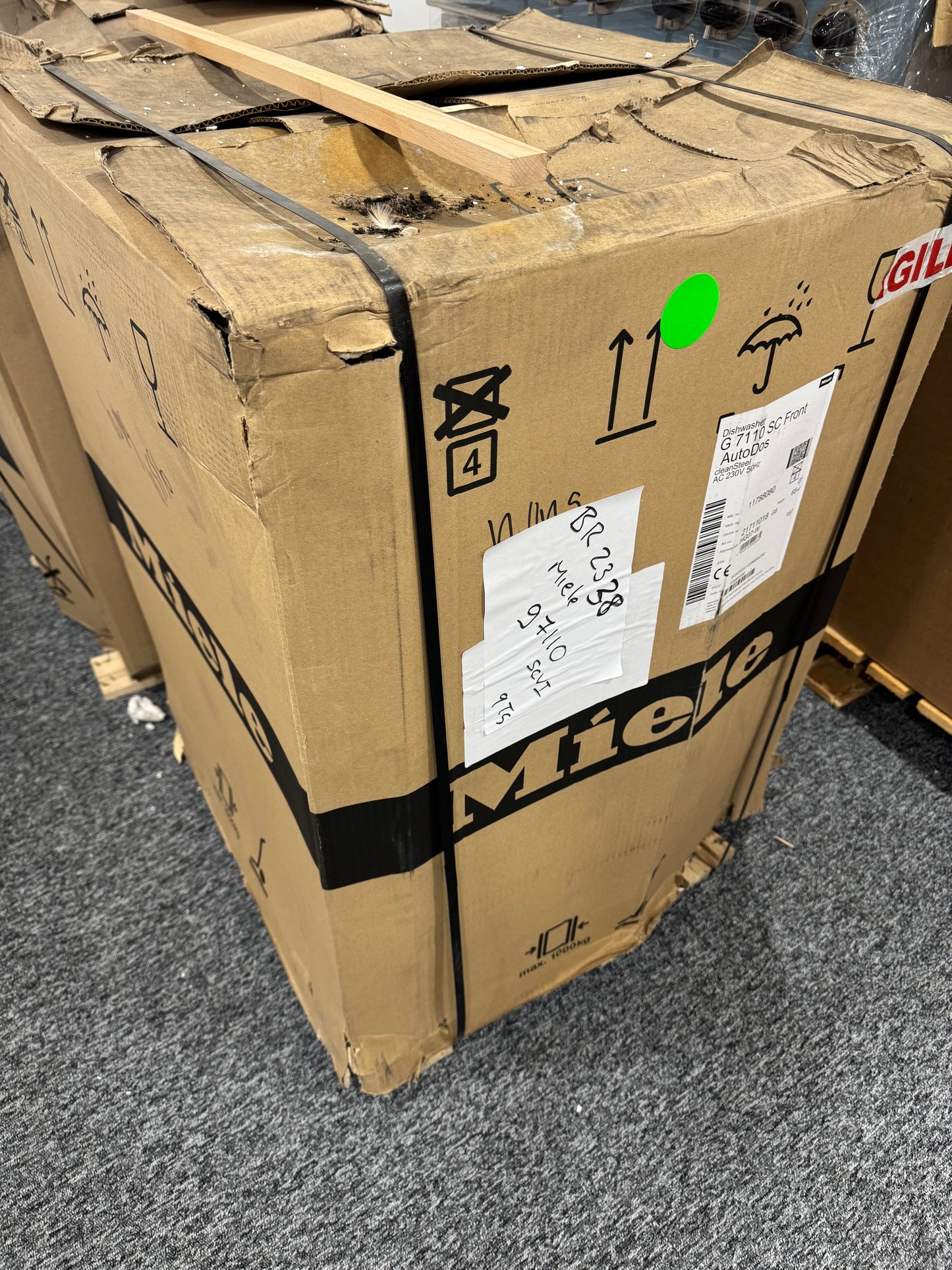 Miele G7110SC Freestanding Dishwasher in Clean Steel BR2338