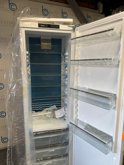NEW Miele K 7747 C 125 Gala Edition Built In Larder Fridge Refrigerator BR4167