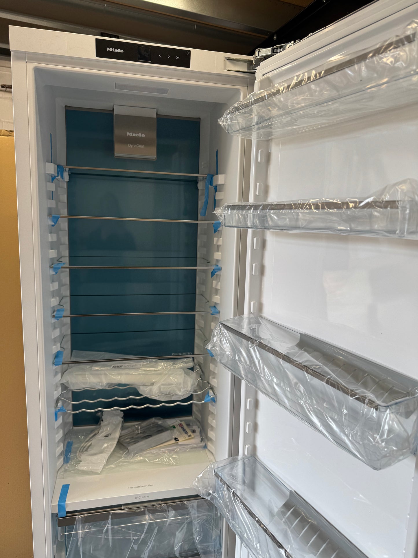 New Miele K 7747 C Built in Column Larder Fridge Integrated BR4257