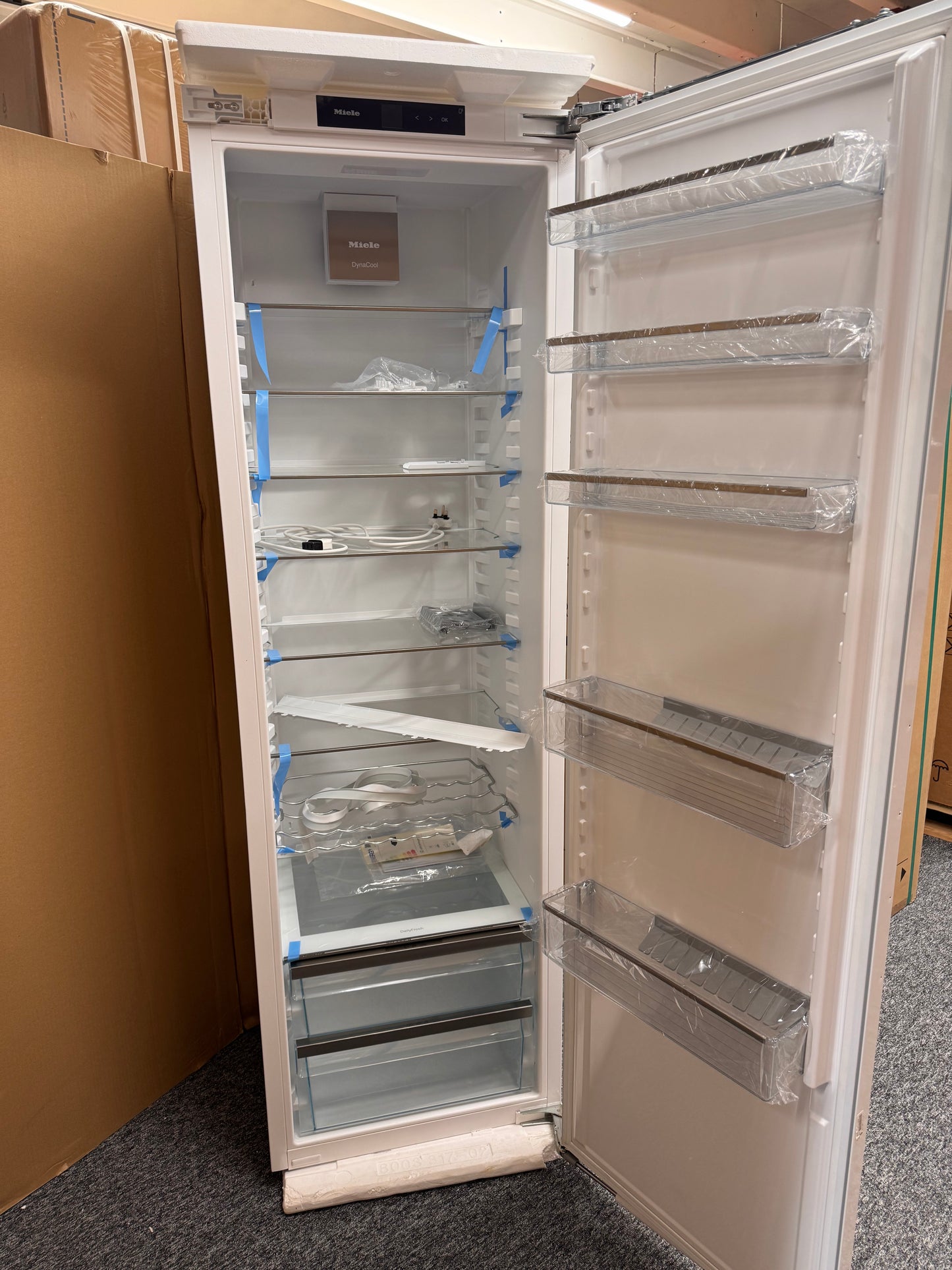 UNUSED Miele K7737D Integrated Fridge BR4669
